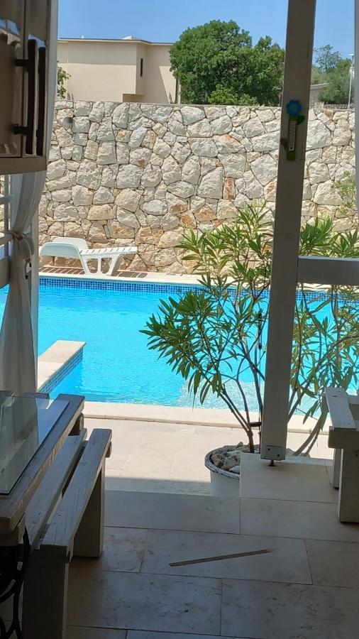 Family Apartments Svob With Pool Novi Vinodolski Zewnętrze zdjęcie