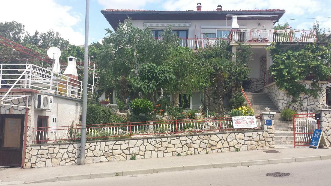 Family Apartments Svob With Pool Novi Vinodolski Zewnętrze zdjęcie
